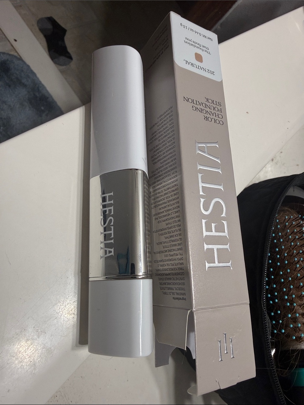 Color-Changing Foundation Stick — Natural